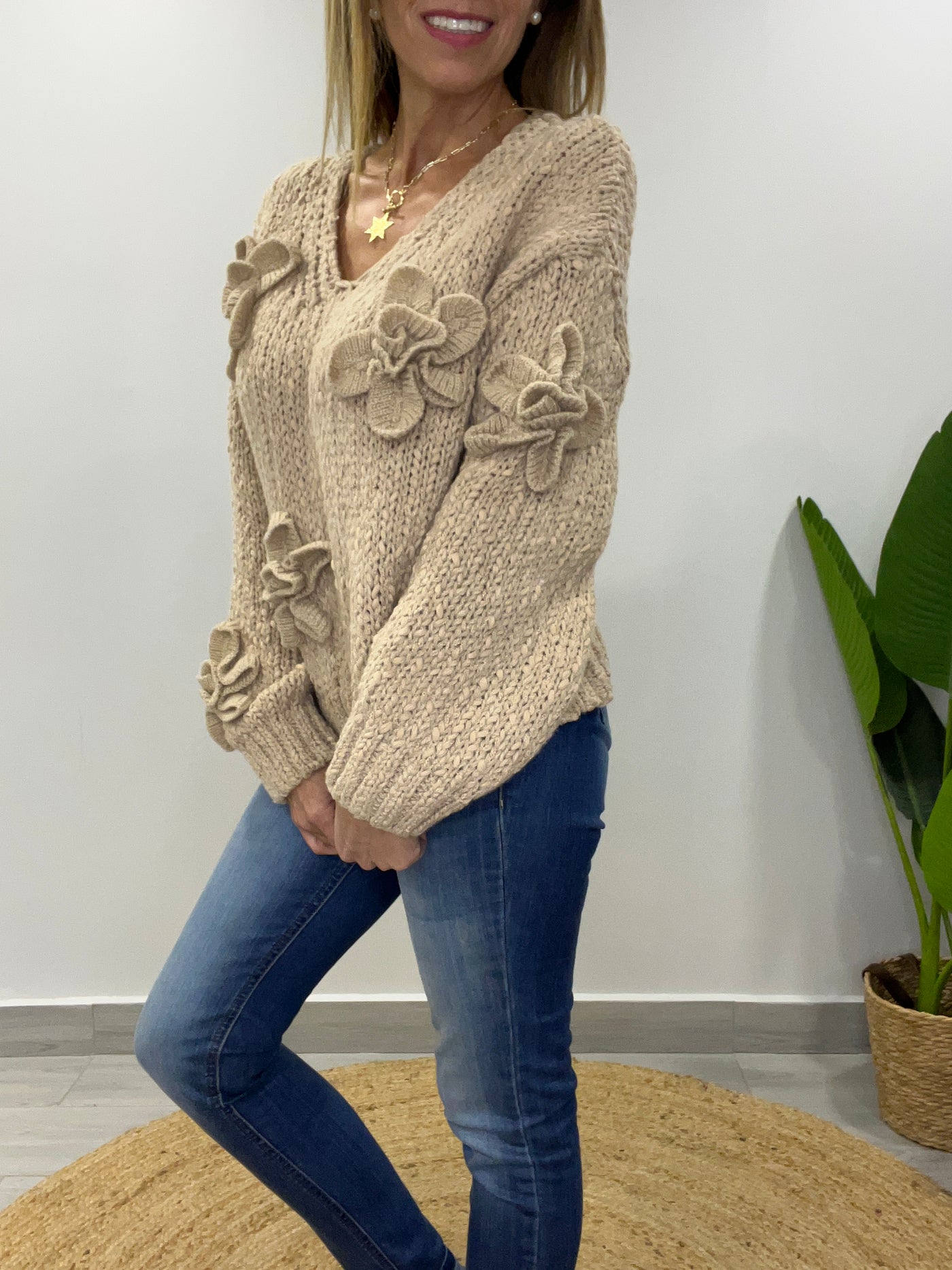 Sweater Flor Textura Camel