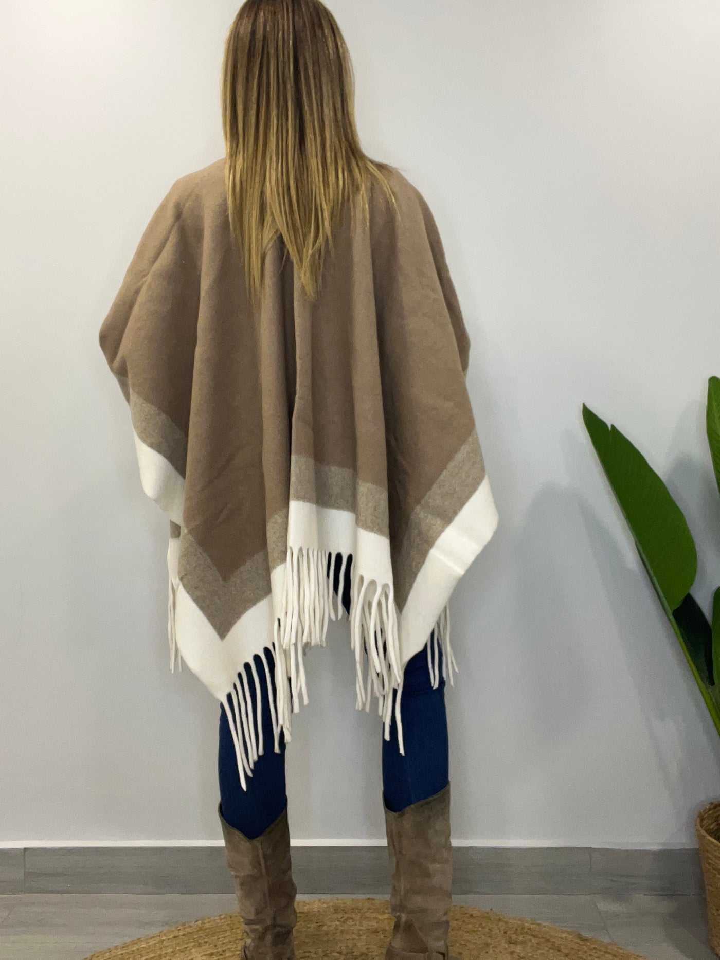 Ruana Barcelona Camel
