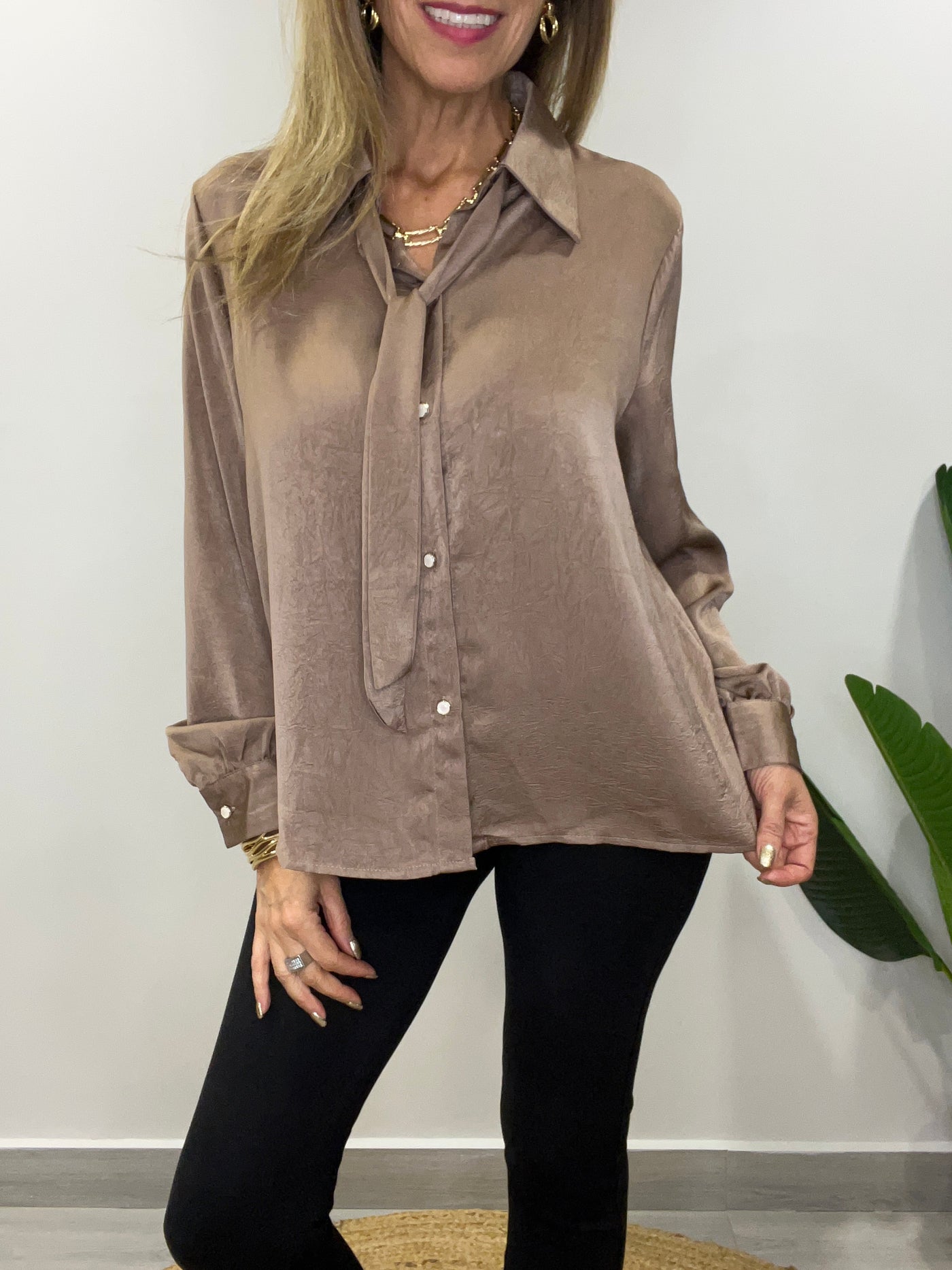 Blusa Viscoseda Amanda Taupe