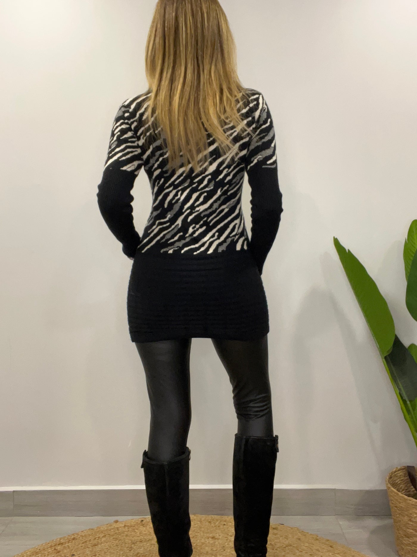 Sweater/Mini vestido Glam negro