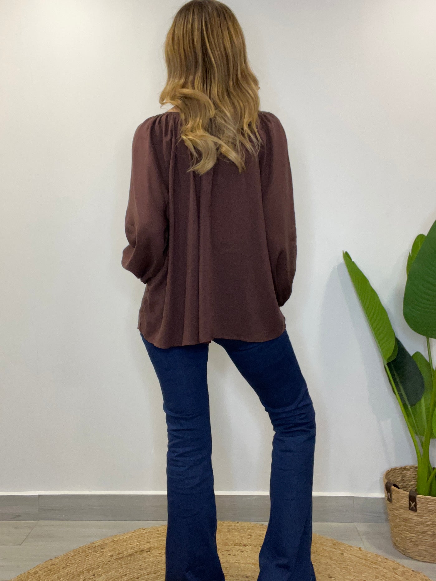 Blusa Viscogasa Isabella Chocolate