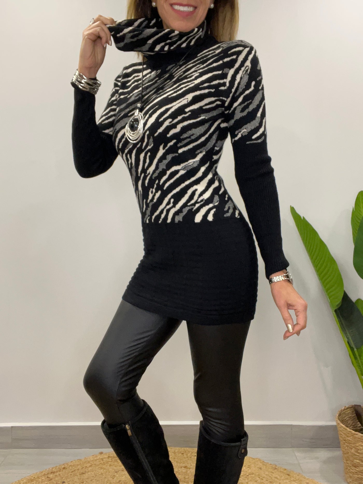 Sweater/Mini vestido Glam negro