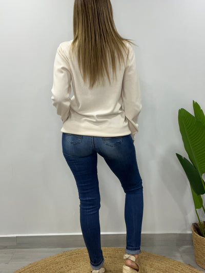Sweater Deli Crudo