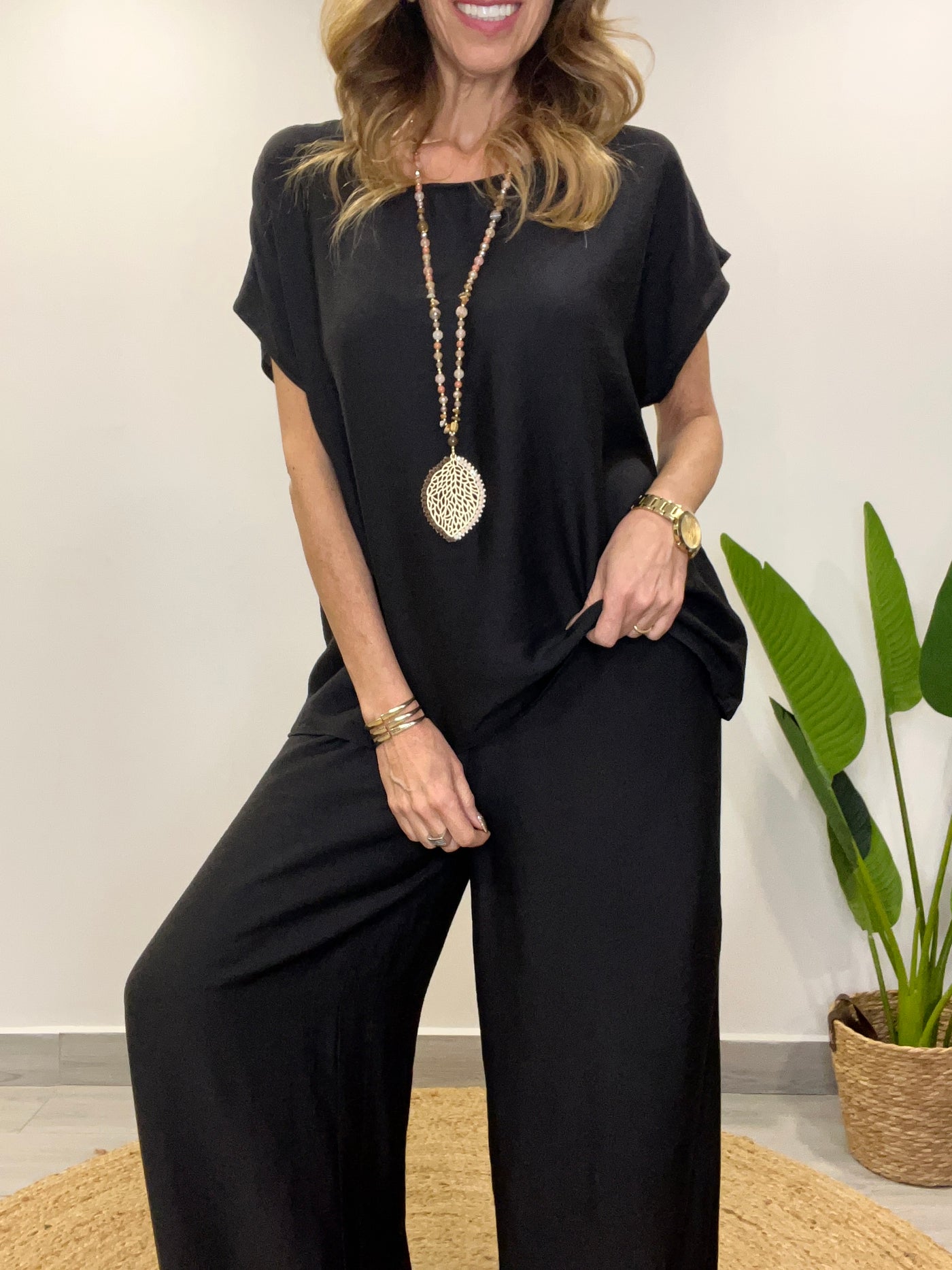 Conjunto Tahiti negro liso (2 piezas)