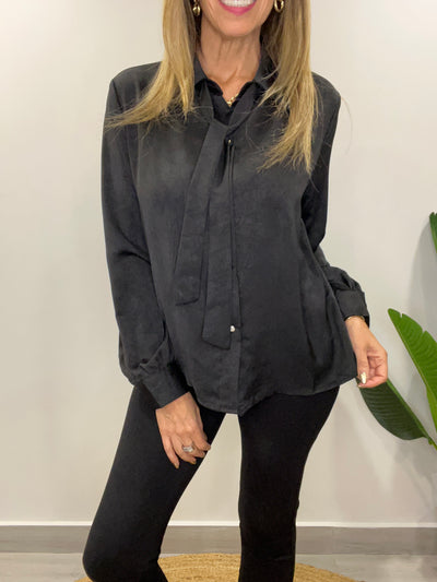 Blusa Viscoseda Amanda Negra