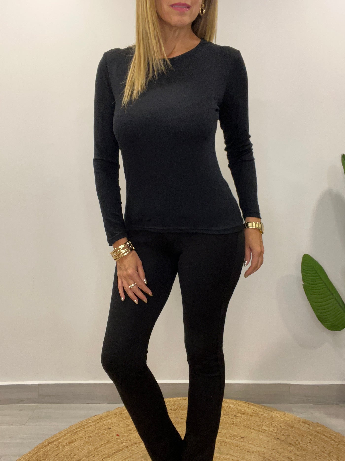 Polera básica manga larga negra