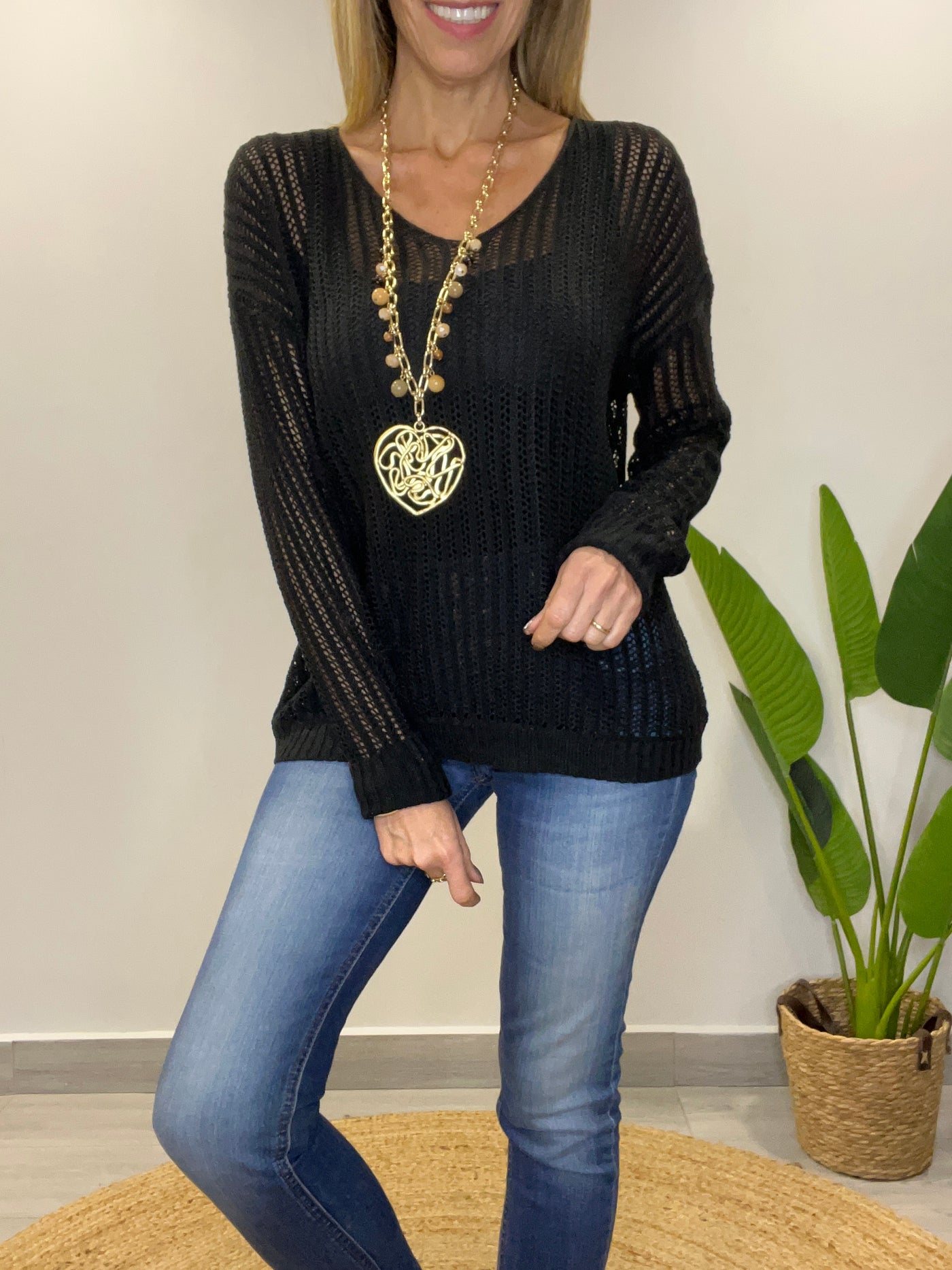 Sweater Hilo Silueta Negro