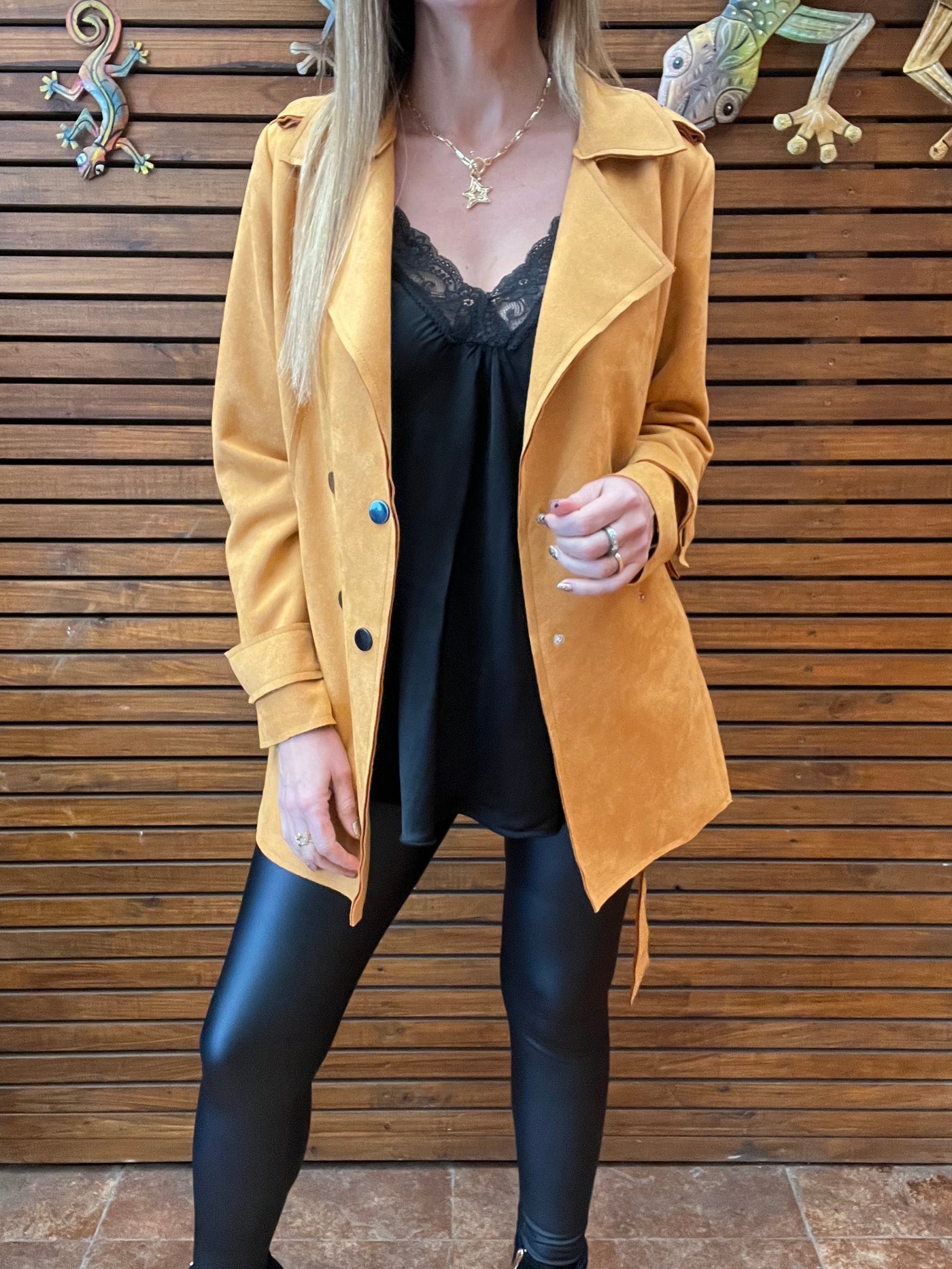 Chaqueta Gamuzada Ginna mostaza