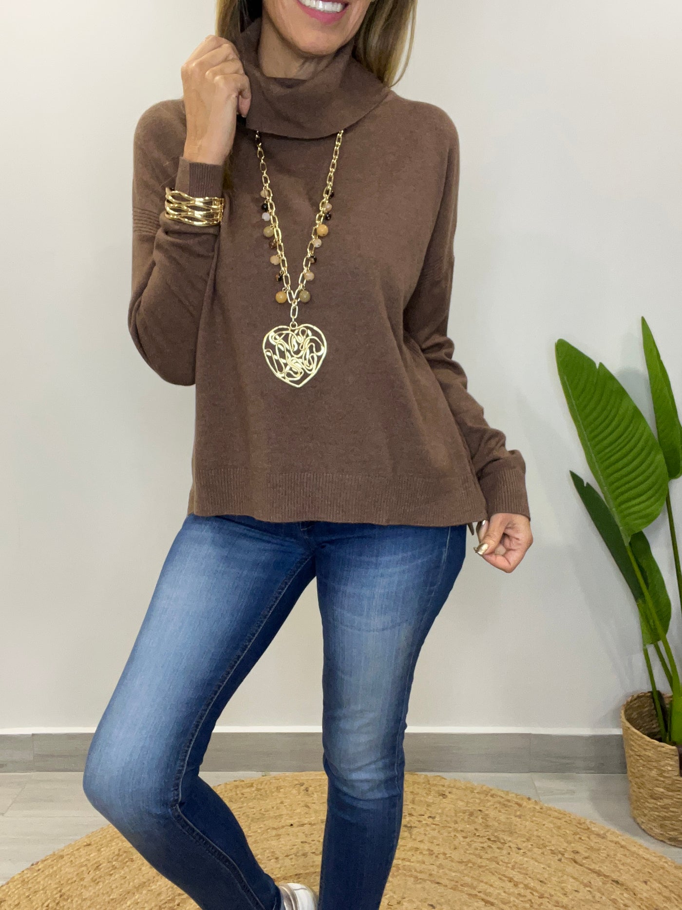 Sweater cuello Melany café