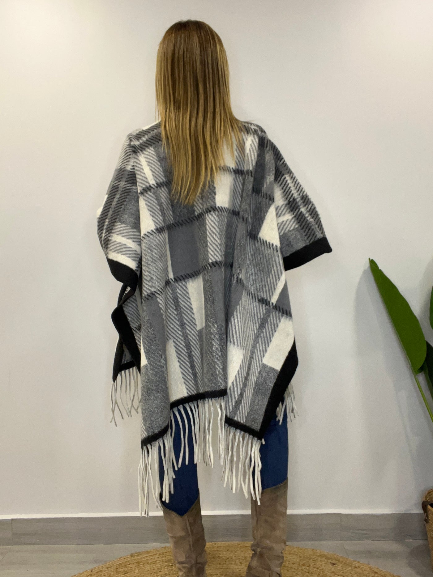 Ruana Barcelona gris