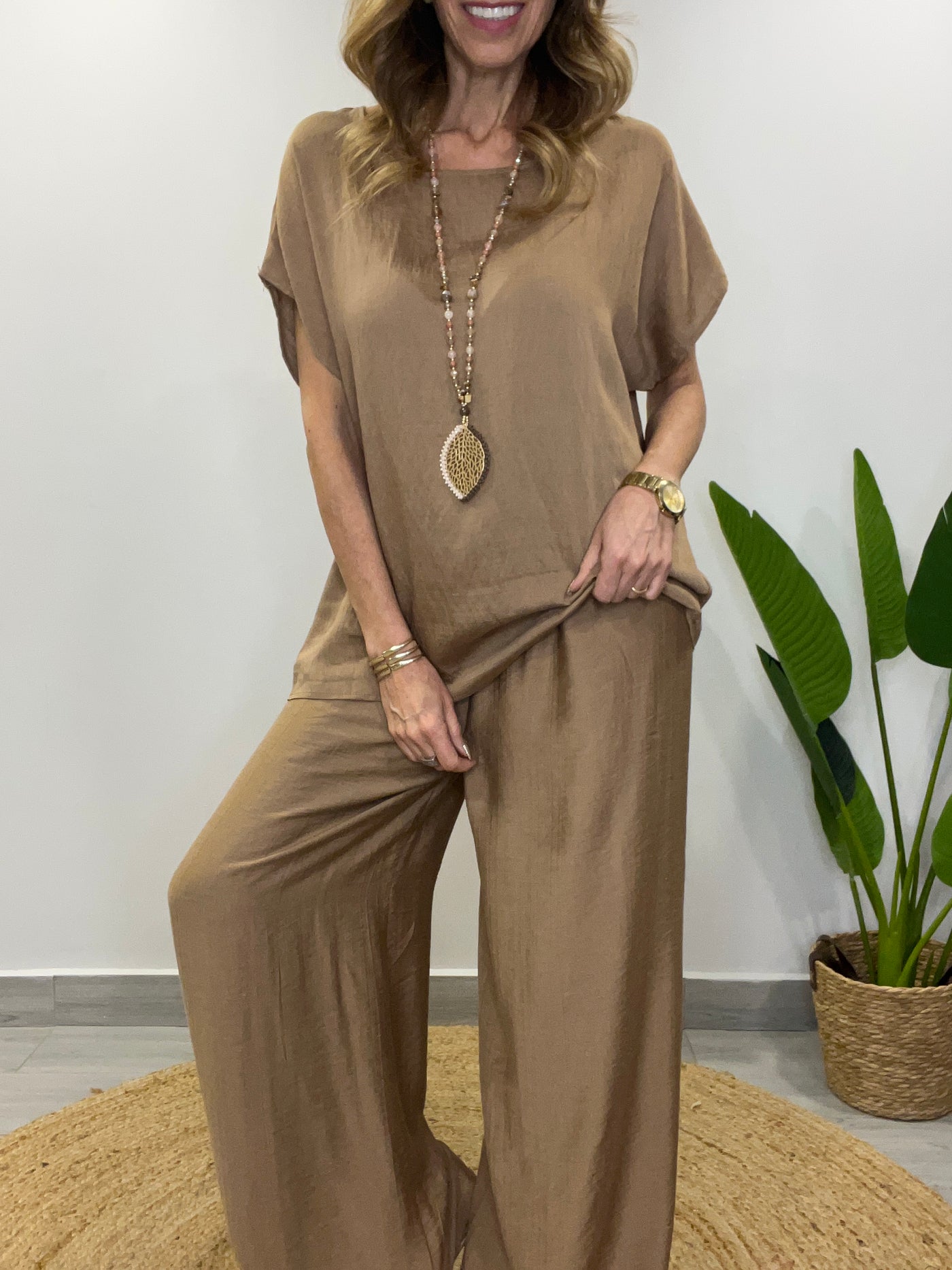 Conjunto Tahiti Camel liso (2 piezas)