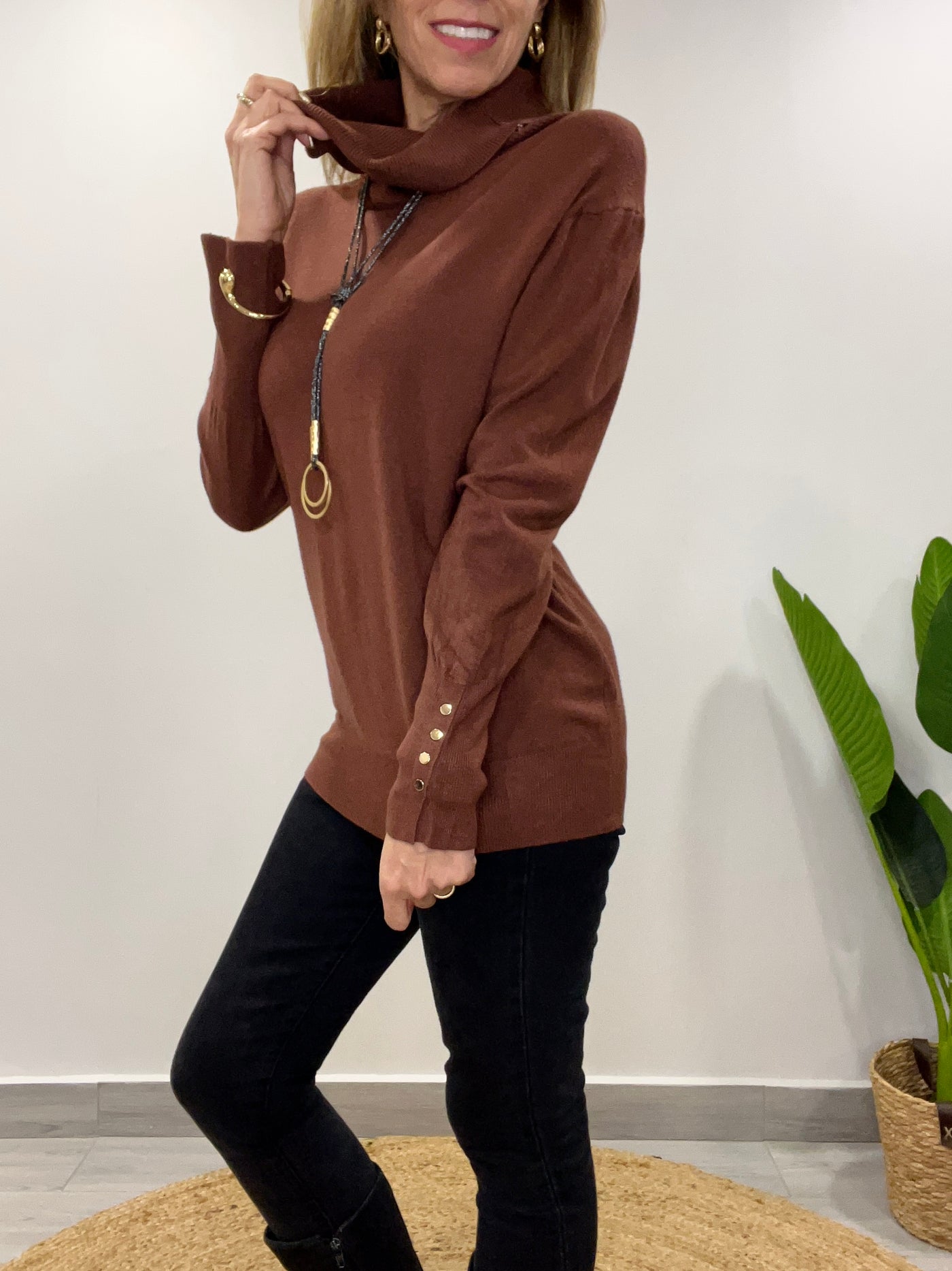 Sweater Delirio/Cuello café