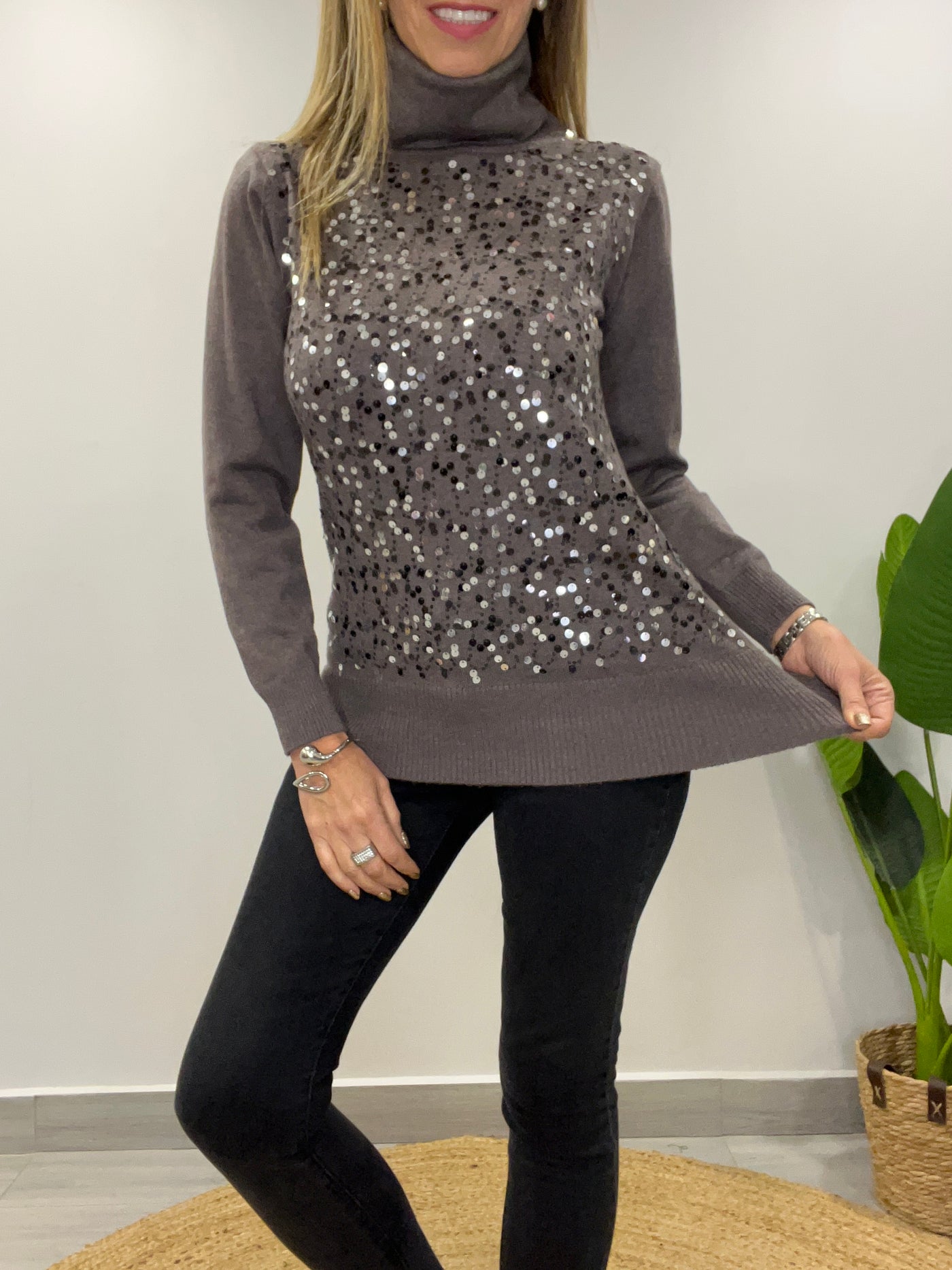 Sweater cuello lentejuelas Taupe