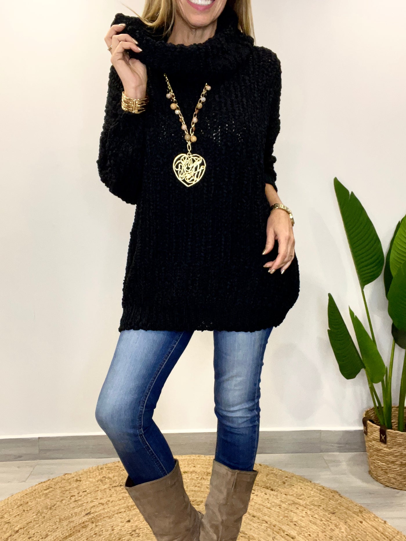 Sweater Buclé Cuello Negro