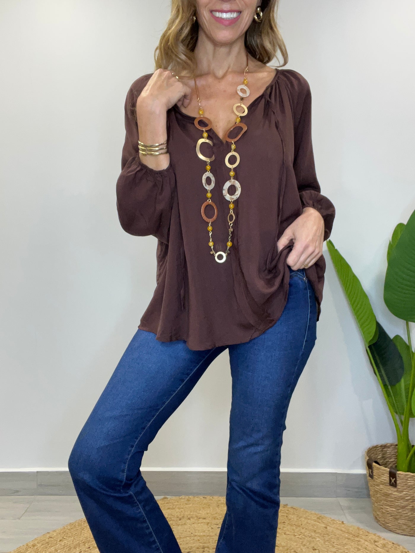 Blusa Viscogasa Isabella Chocolate