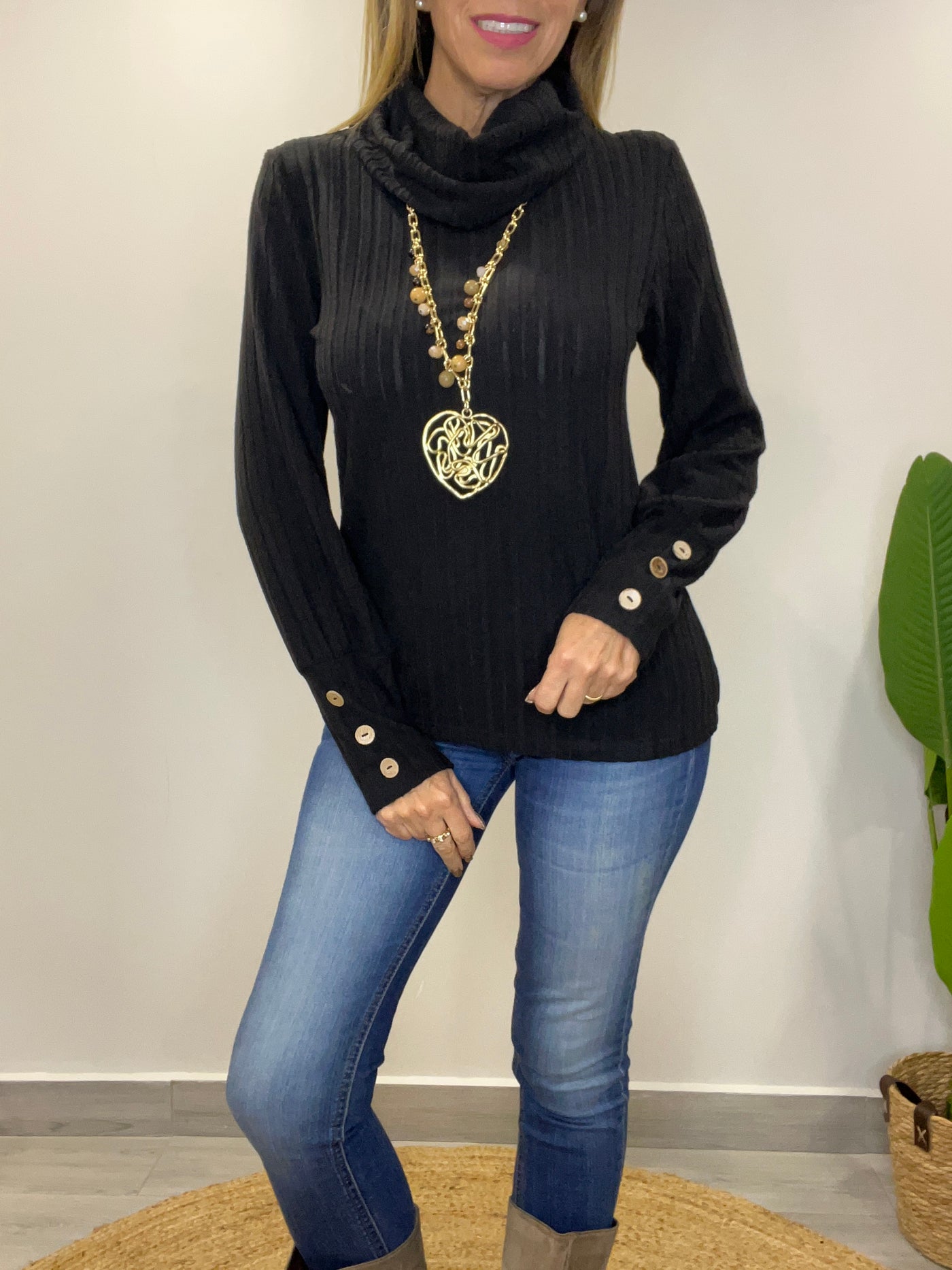 Sweater cuello Pola Negro