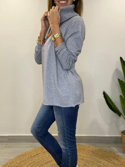 Sweater cuello Camila Gris