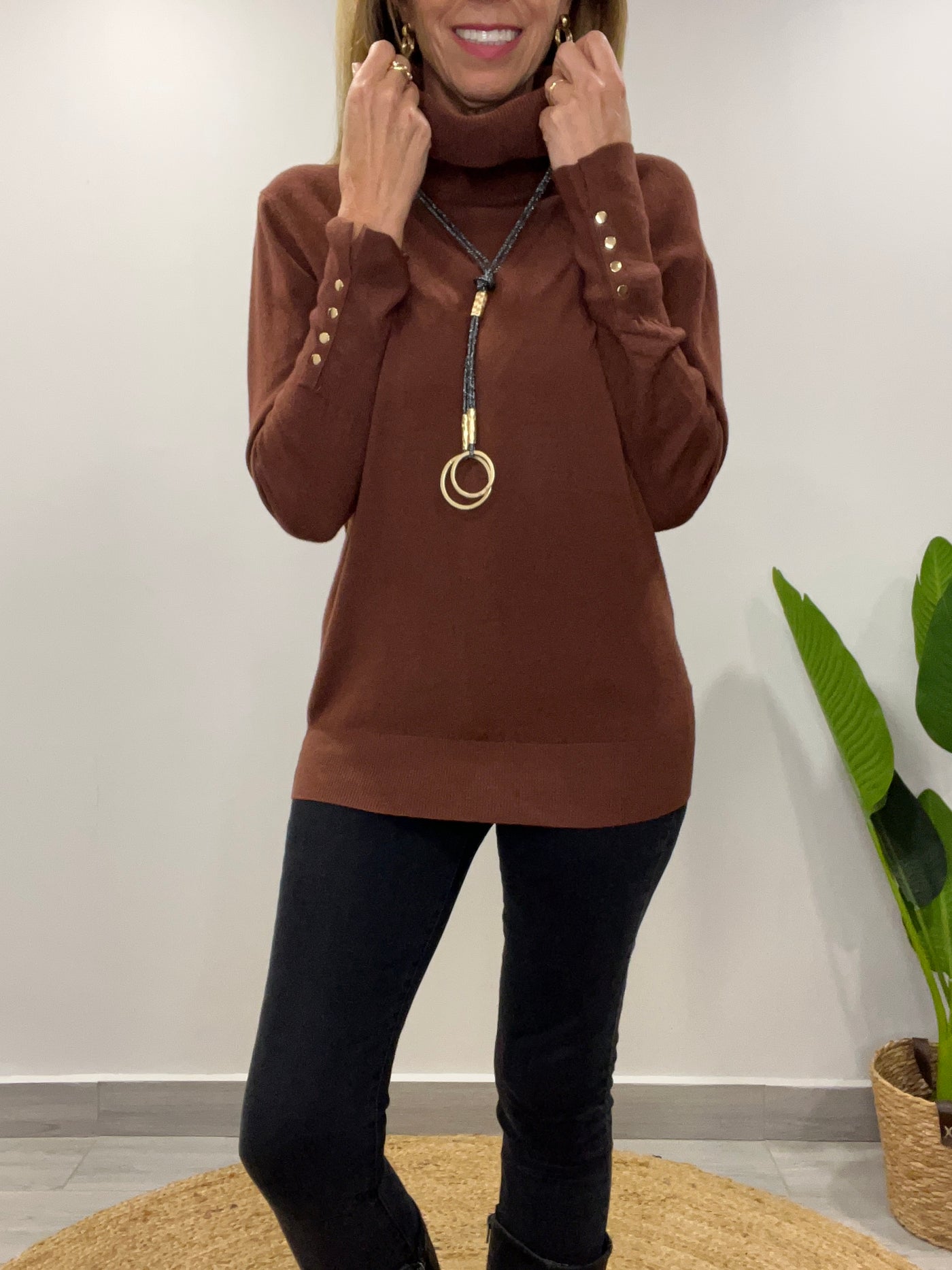 Sweater Delirio/Cuello café