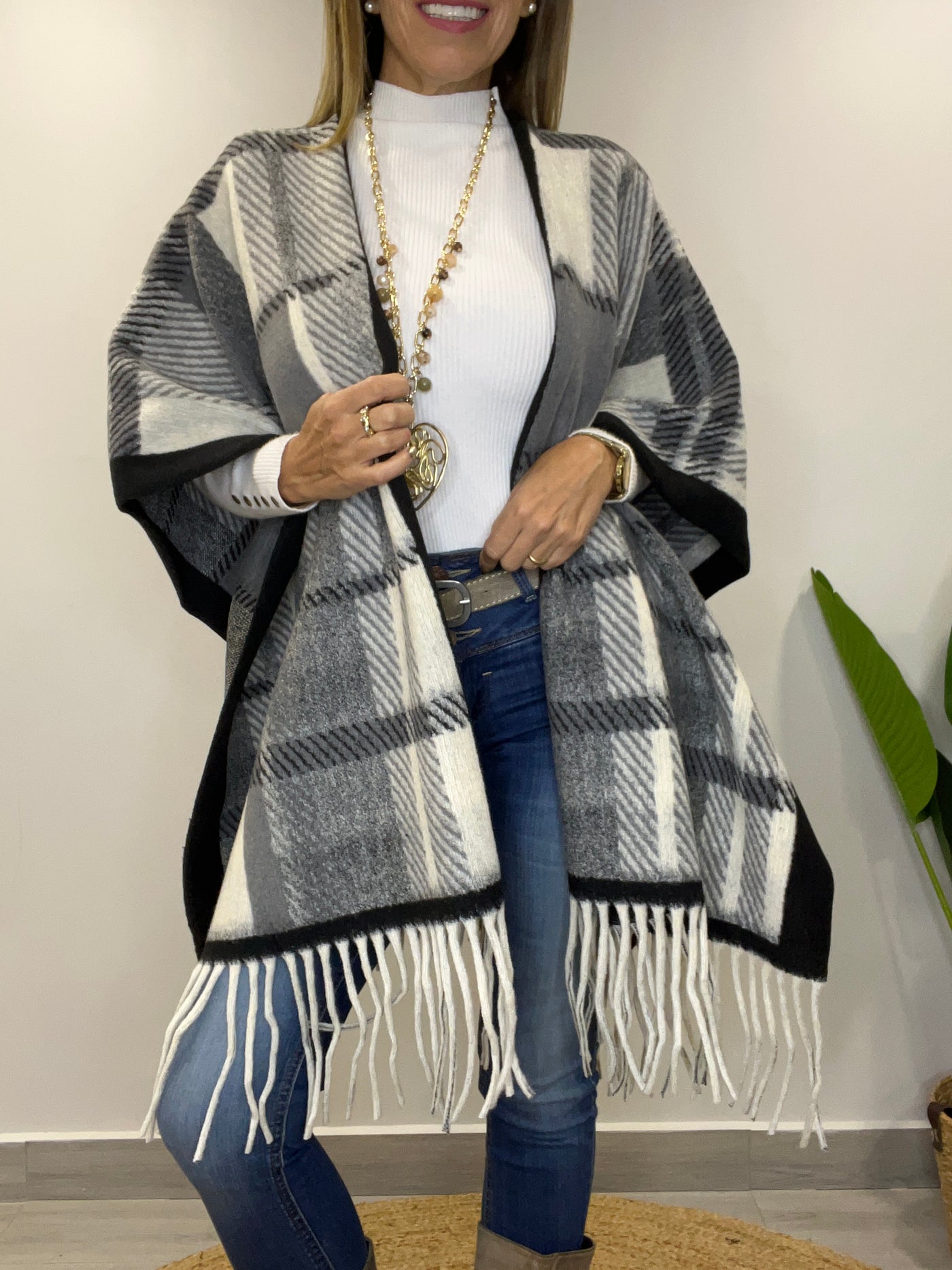 Ruana Barcelona gris