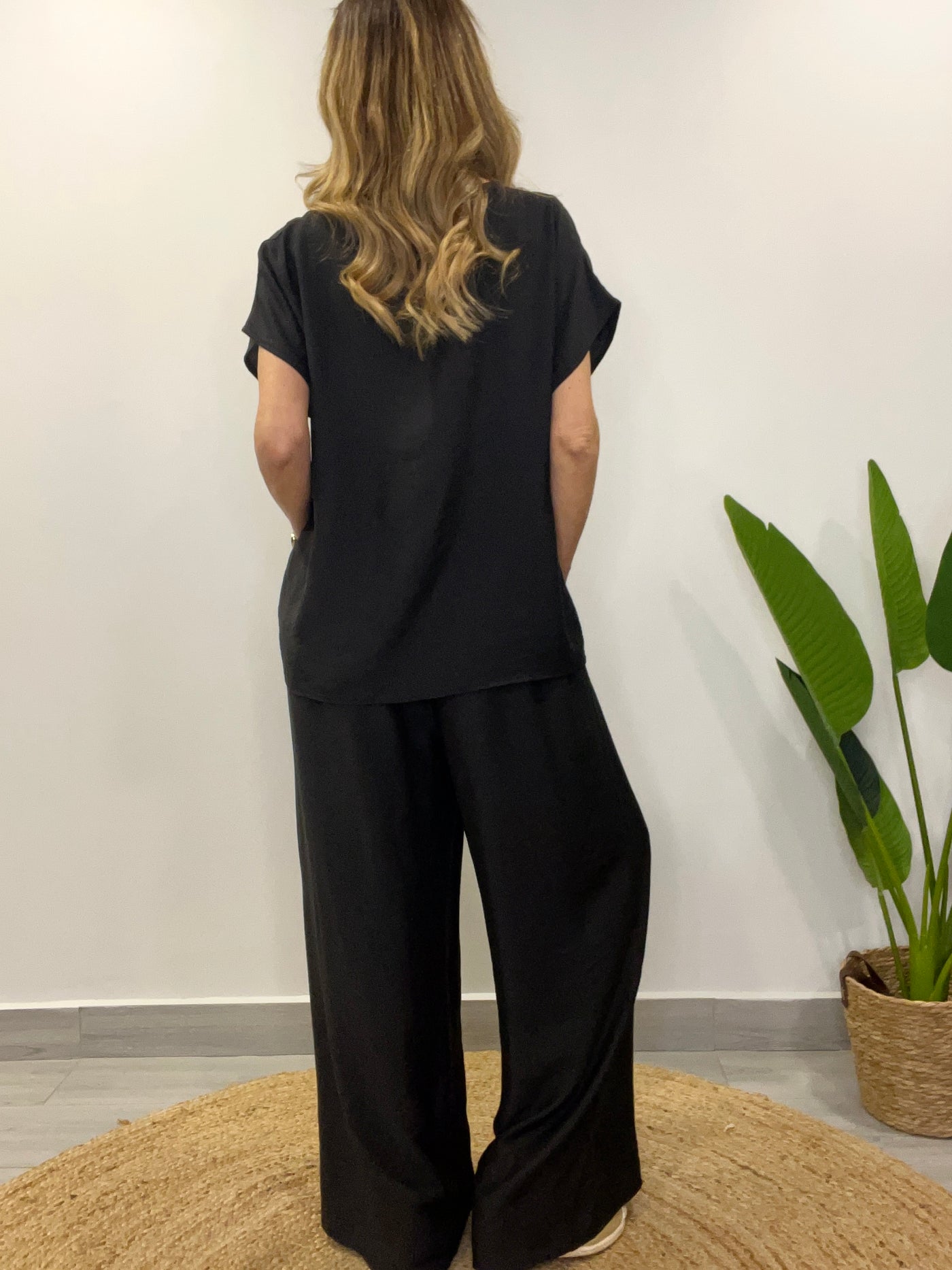Conjunto Tahiti negro liso (2 piezas)