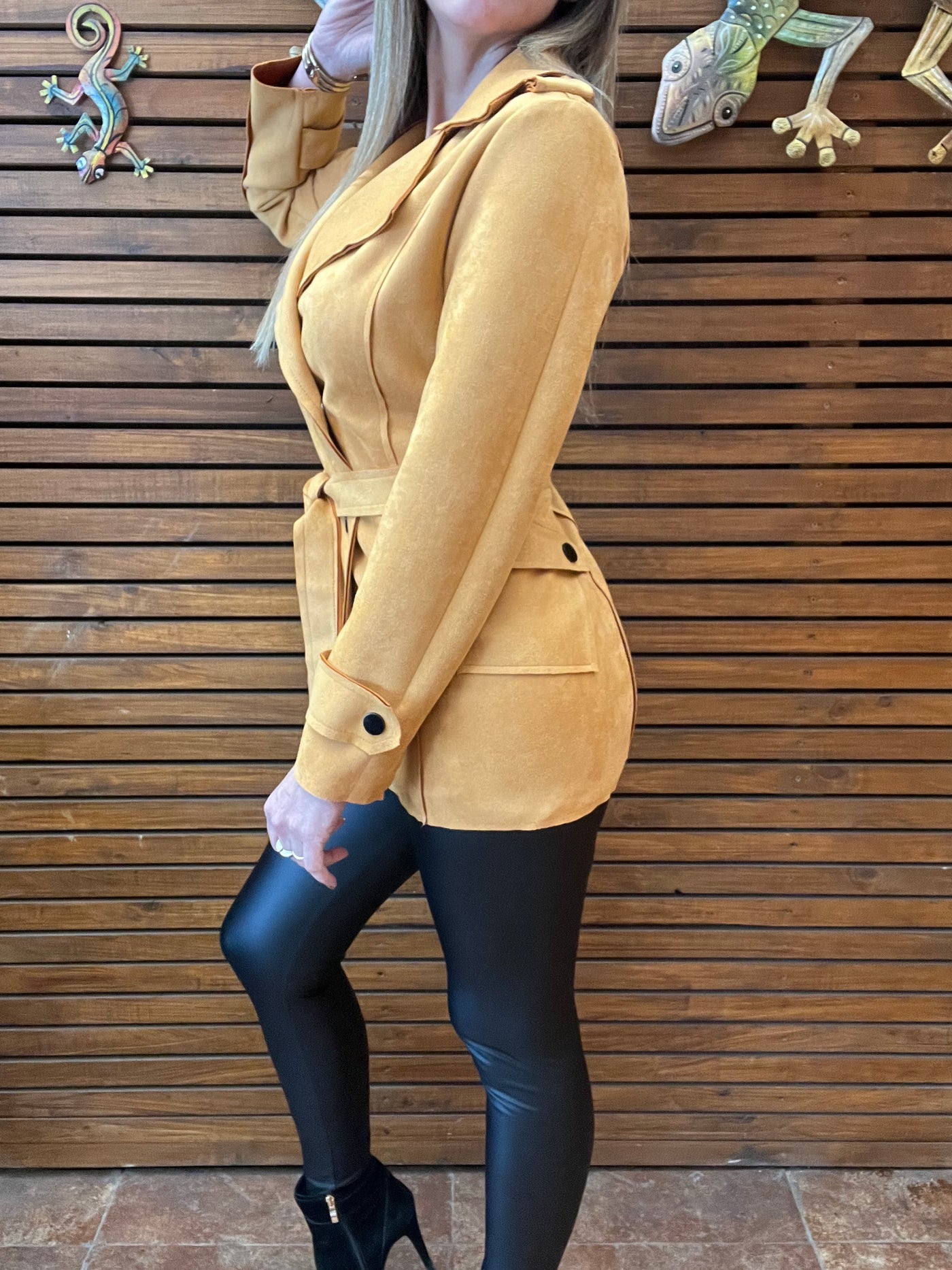 Chaqueta Gamuzada Ginna mostaza