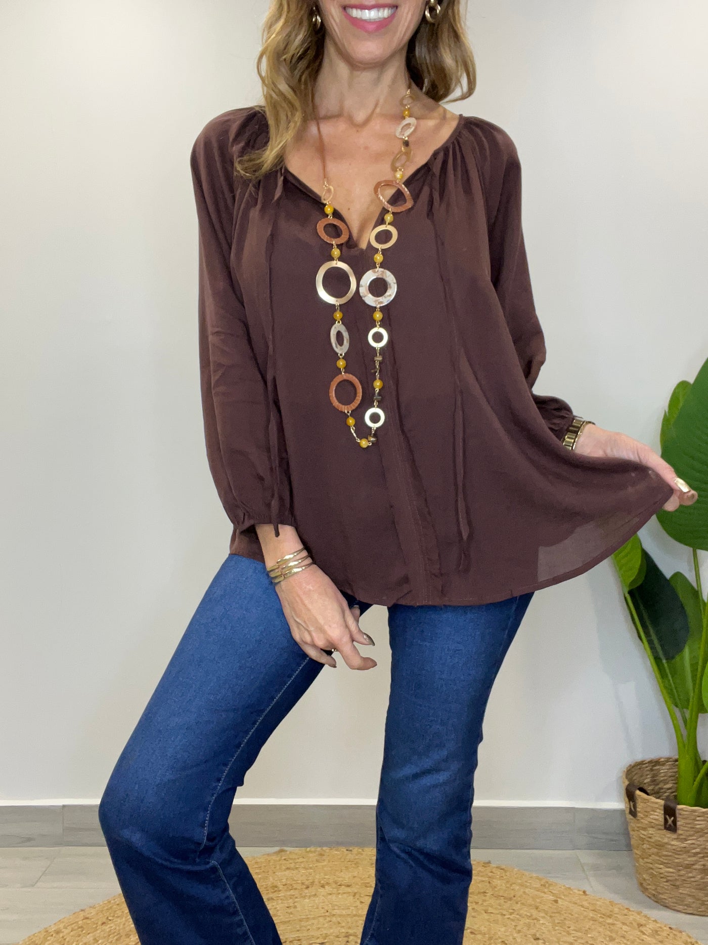 Blusa Viscogasa Isabella Chocolate