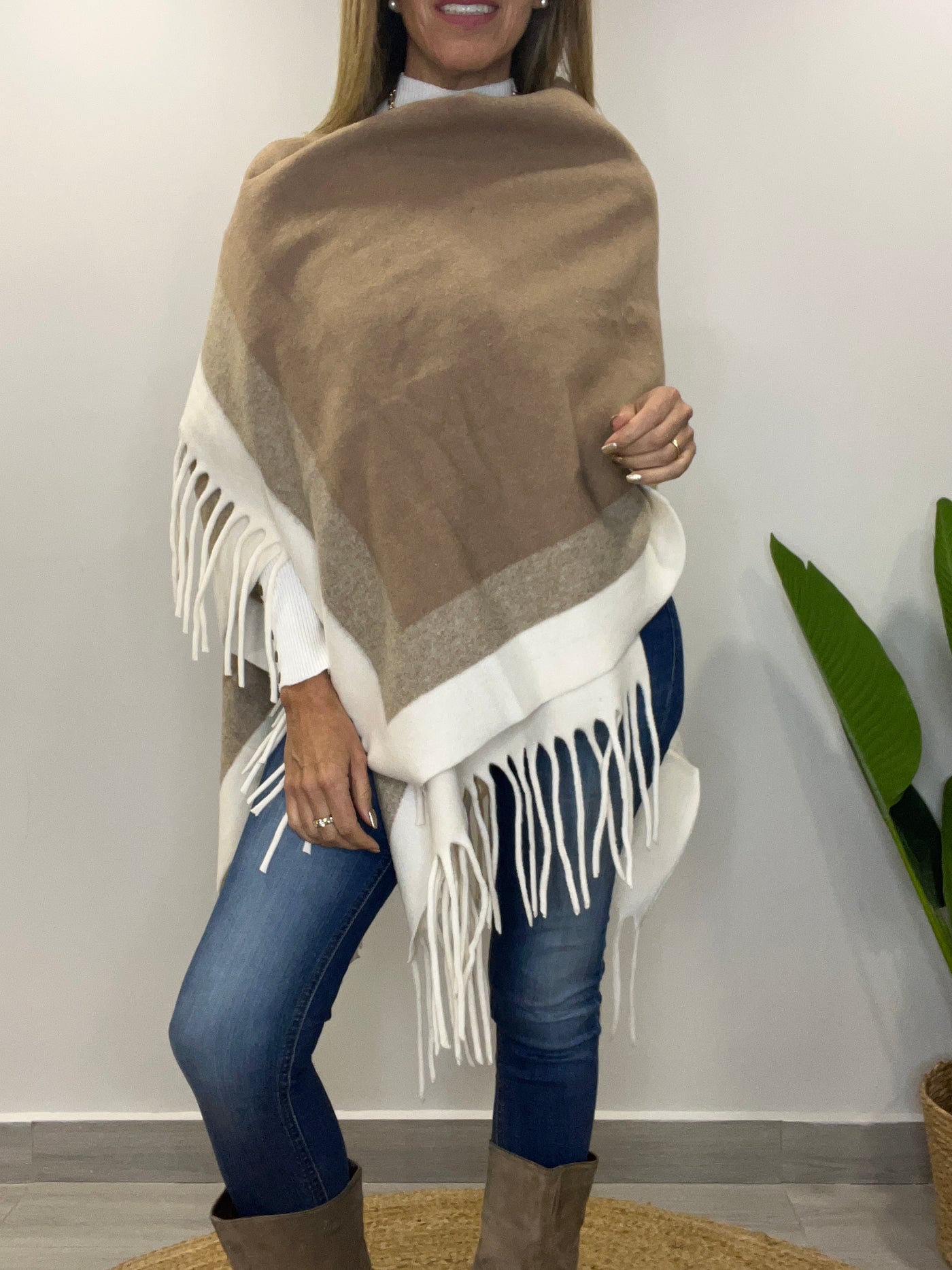 Ruana Barcelona Camel