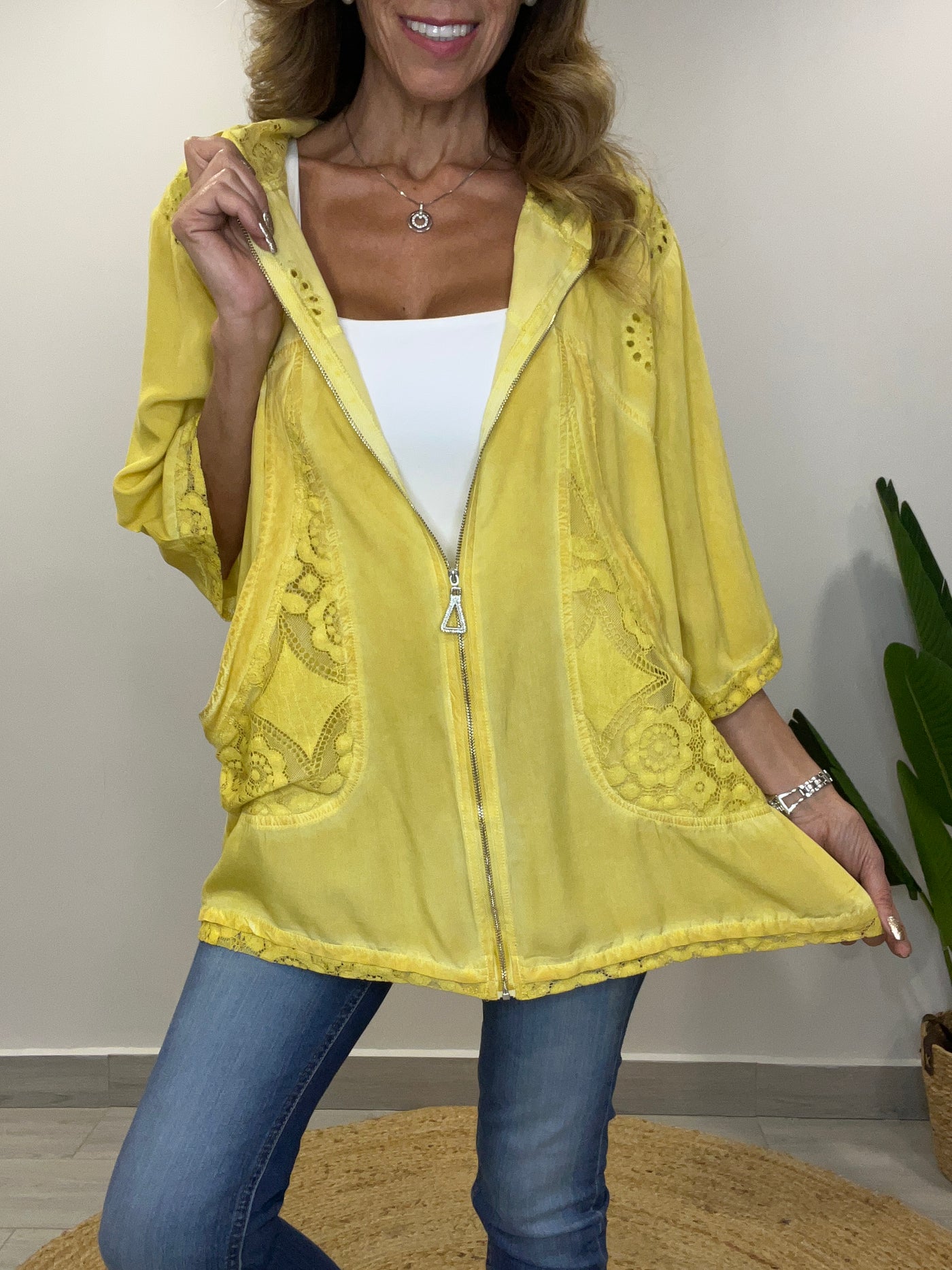 Chaqueta viscosa/ Broderie Livean Amarillo