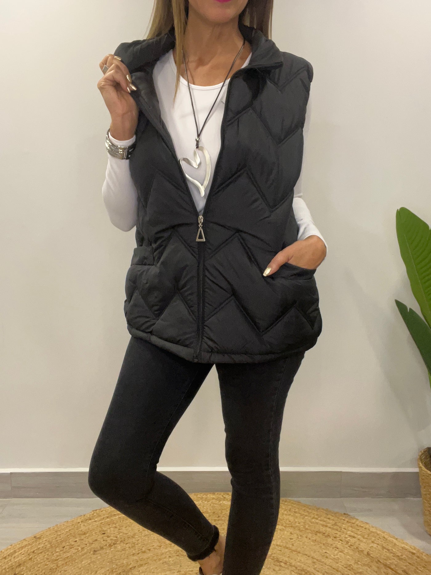 Parka sin manga Audaz Negra